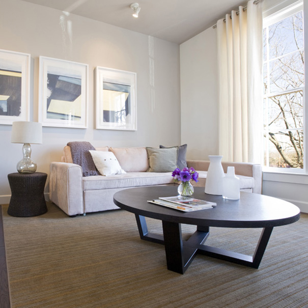 The contemporary suites at this Virginia Bed and Breakfast offer modern artwork and comfortable seating