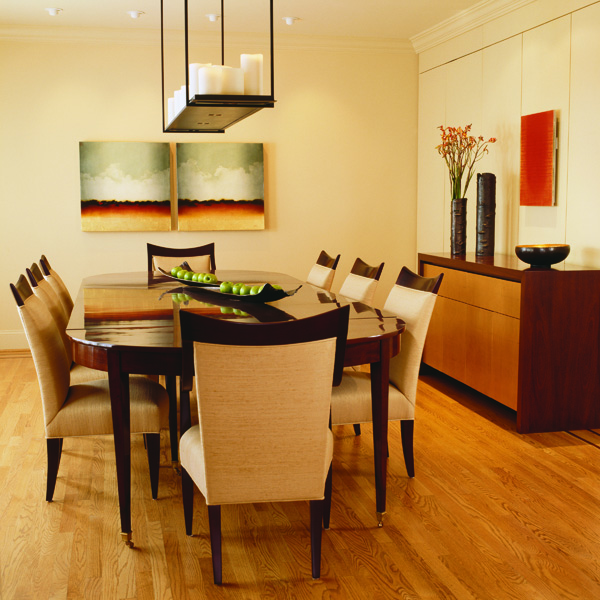 The remodeled dining room of this colonial Washington, DC home is a mix of contemporary and traditional elements.